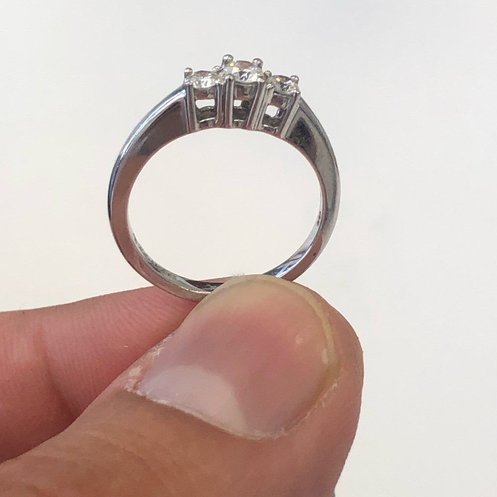 Diamond Ring - Picture 2 of 6